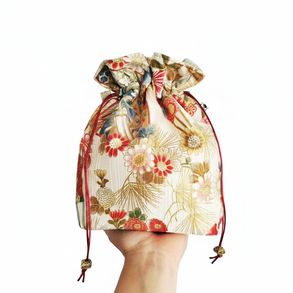 Bombonera satin hueso flores