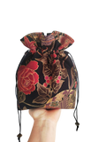 Bombonera negra rosas