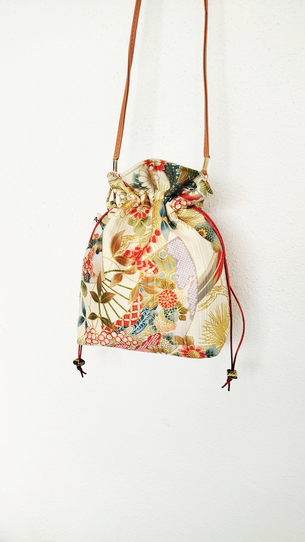 Bombonera satin hueso flores