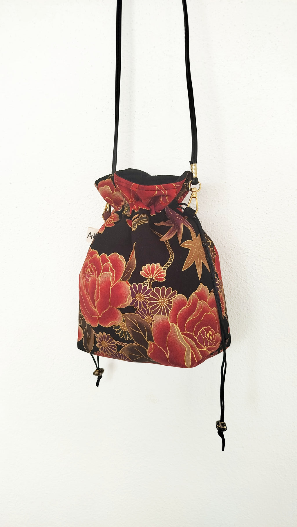 Bombonera negra rosas