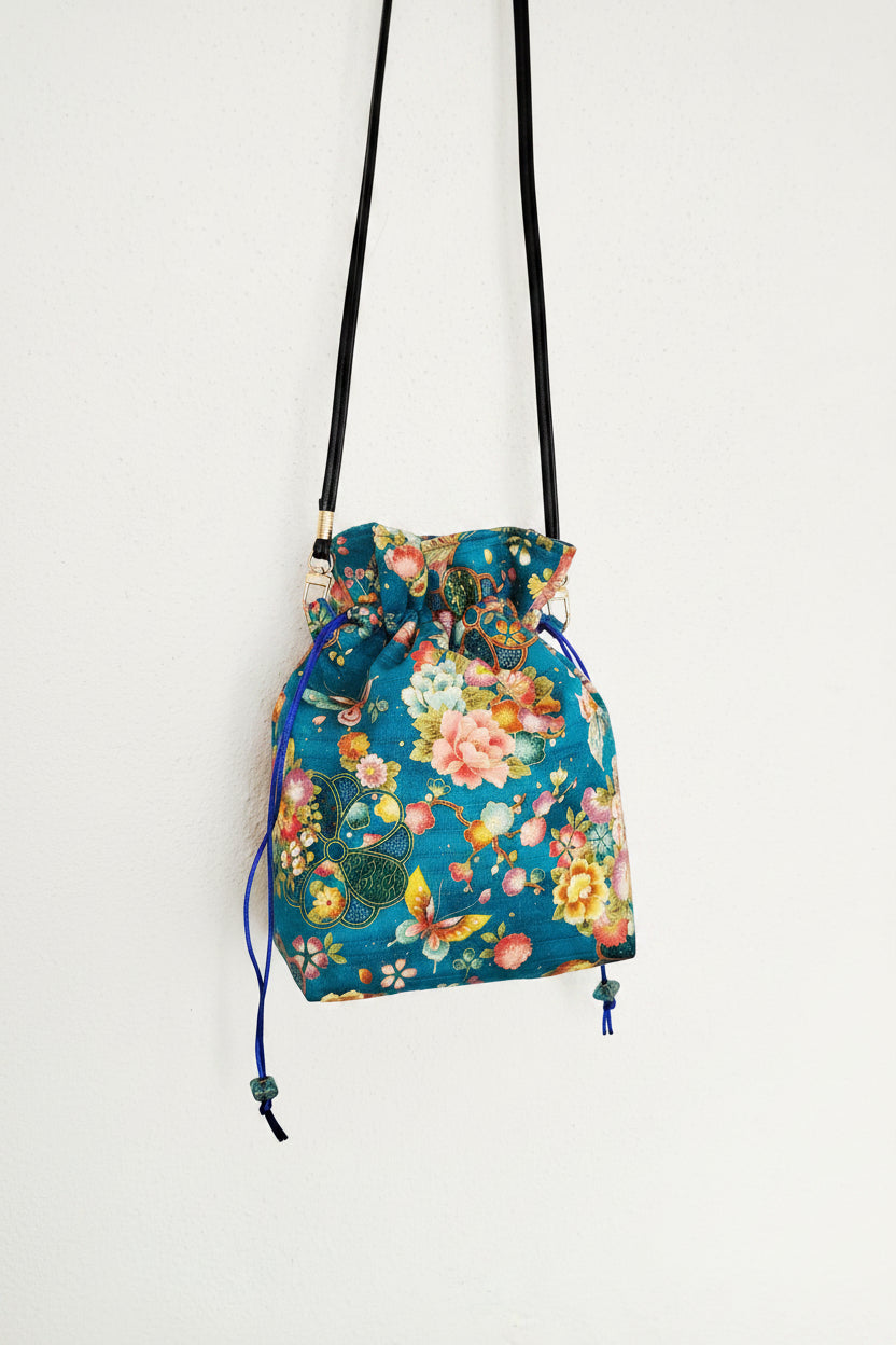 Bombonera satin mariposa multicolor