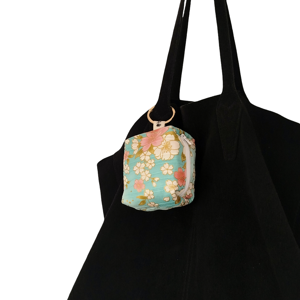 Mini charm satin turquesa